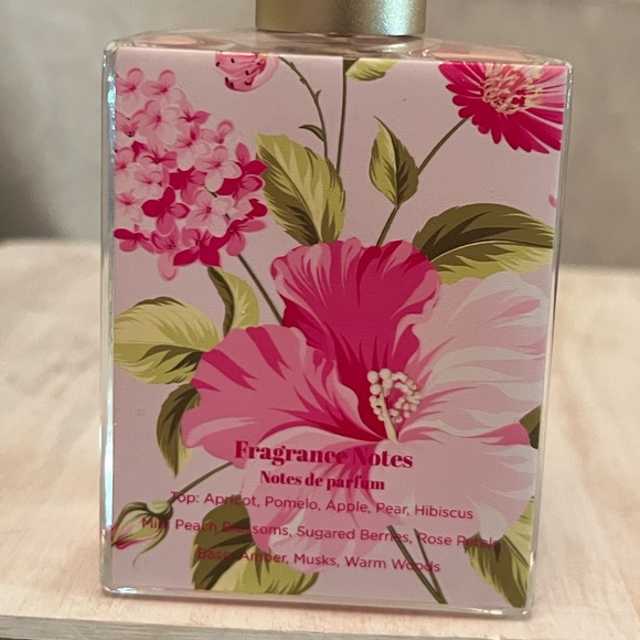 Curations By The Good Scent: Love - Picture 2 of 4